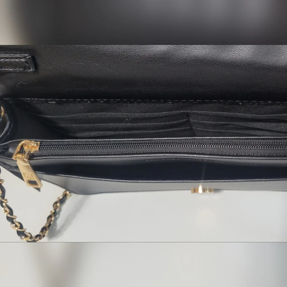 NWT Badgley Mischka Quilted Vegan Leather Crossbody Clutch - Picture 10 of 11